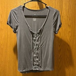 Soft lace-up American Eagle shirt